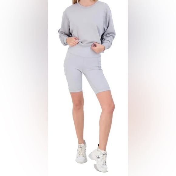 90 Degrees by Reflex Crewneck & Shorts Set - NWT - Size L - Picture 1 of 16